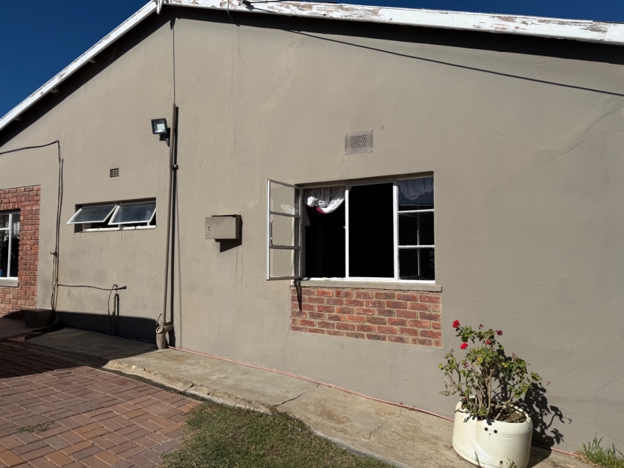 4 Bedroom Property for Sale in Van Wyksdorp Western Cape